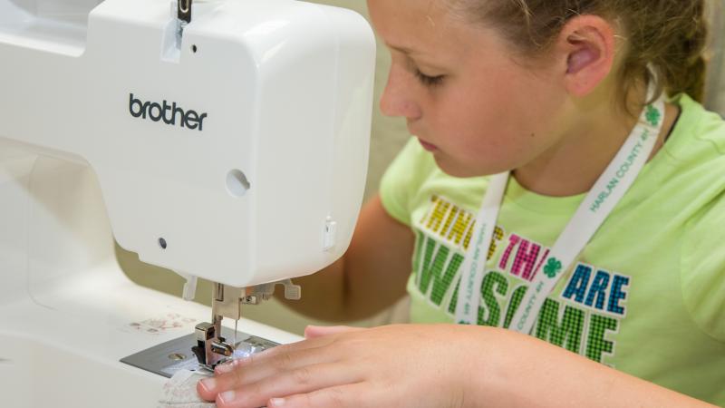 4-H Sewing photo